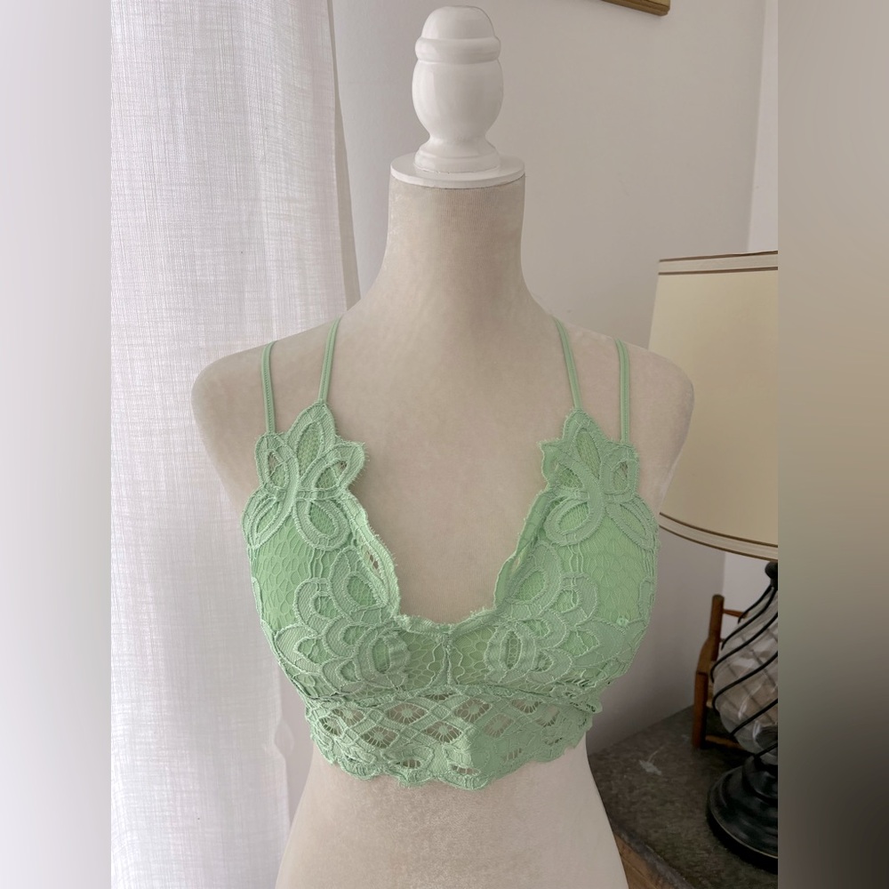NWOT Pink Lily Green Lace Bralette